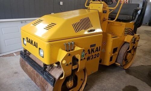 Дорожный каток SAKAI SW320